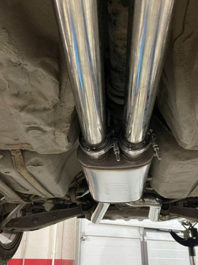 Бочка выхлопная, глушитель Magnaflow выхода X63мм*4 L355мм (вынос-вынос), купить со скидкой, 100.9632 